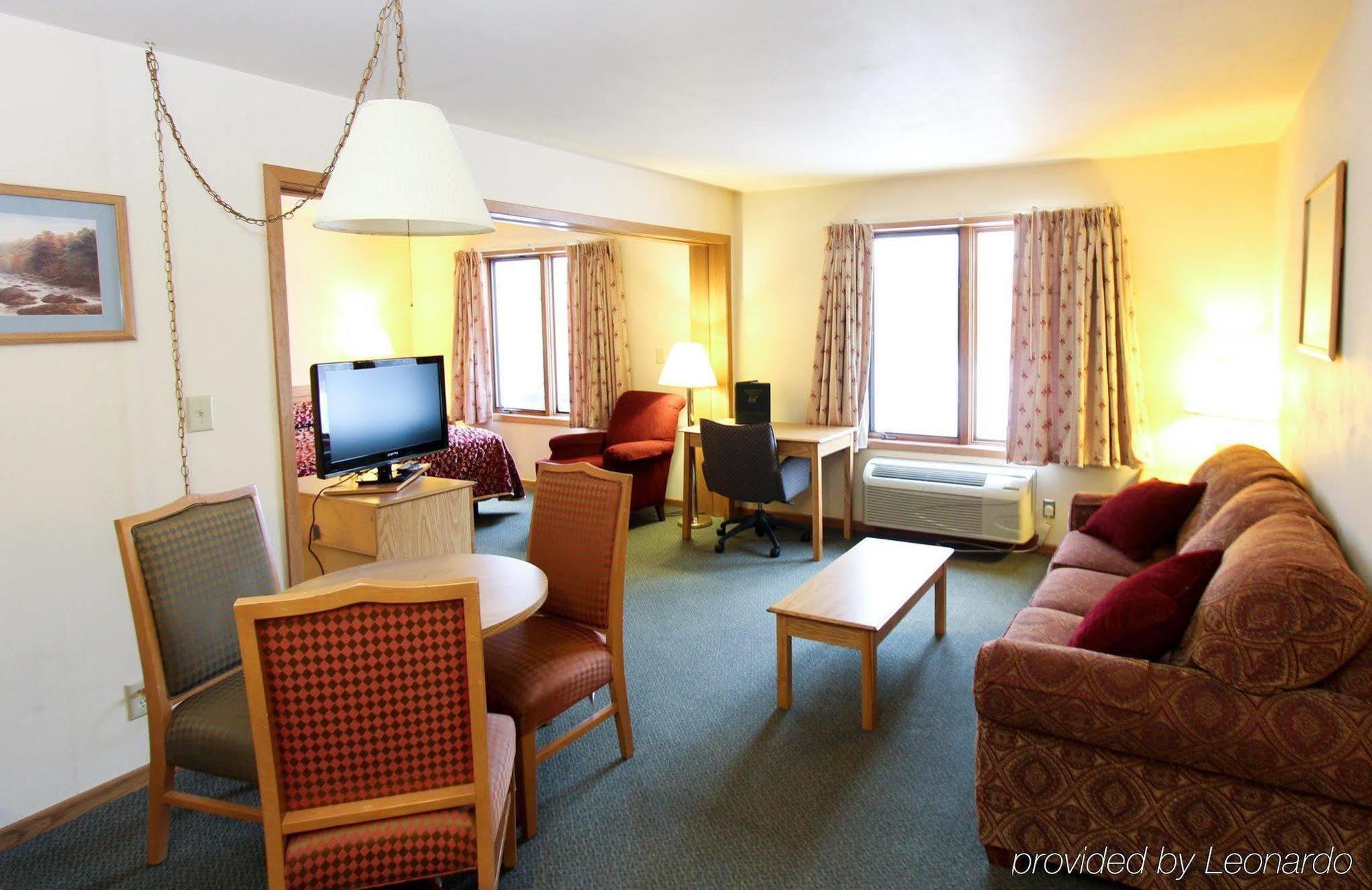 Luck Country Inn Екстериор снимка